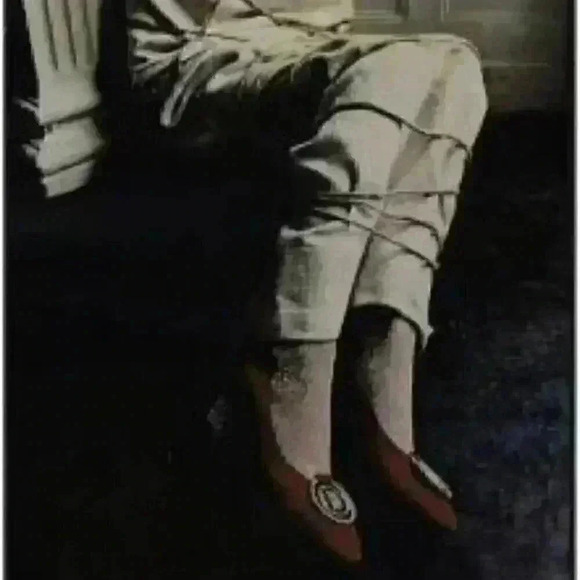 👑👑👑VINTAGE 1968 Christian Dior TAN Velvet Rhinestone Heel Shoes w/ CD Buckle - Picture 2 of 15